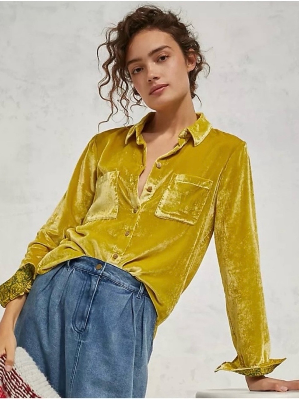 Anthropologie Pilcro Mara Relaxed Velvet Button Down Shirt in Chartreuse Size 6